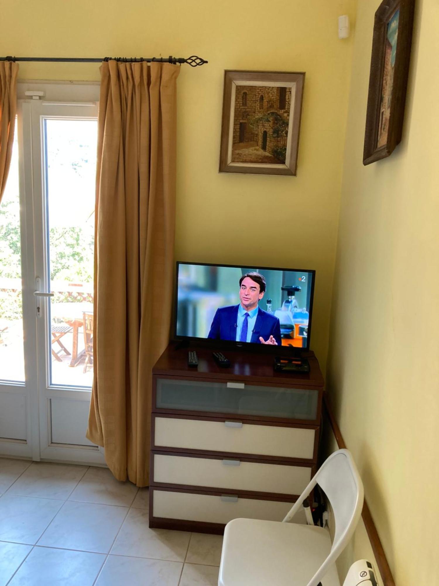 Appartement Independant Dans Villa Eze Bord De Mer Exterior foto